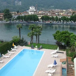 https://hotel-stazione-via-roma-12.it-lombardy.com